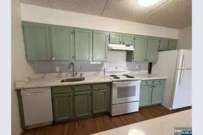 281 Park Street 3B #3B, Hackensack, NJ 07601 - Photo 3