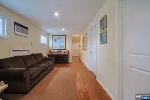 1003 Cumbermeade Rd, Fort Lee, NJ 07024 - Photo 11