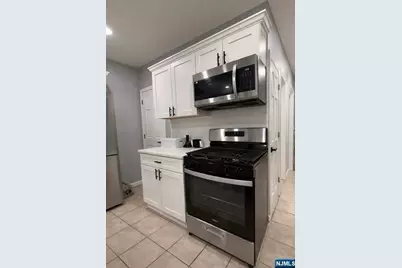 13 Barnert Place, Paterson, NJ 07522 - Photo 11