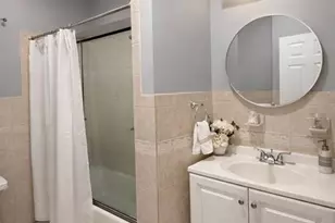 13 Barnert Pl, Paterson, NJ 07522 - Photo 9