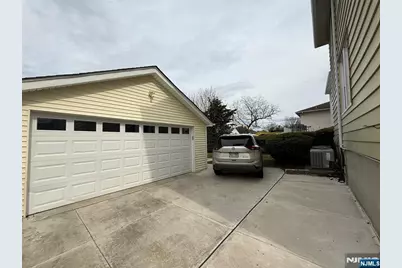 257 Bell Avenue 1st Fl #1st fl, Hasbrouck Heights, NJ 07604 - Photo 33