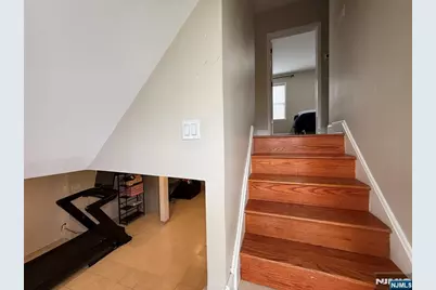 257 Bell Avenue 1st Fl #1st fl, Hasbrouck Heights, NJ 07604 - Photo 25