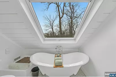 8 Glenwood, Parsippany, NJ 07834 - Photo 19