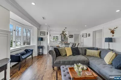 8 Glenwood, Parsippany, NJ 07834 - Photo 7