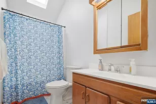 72 Hudson Dr, West Milford, NJ 07480 - Photo 19