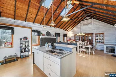 72 Hudson Drive, West Milford, NJ 07480 - Photo 5