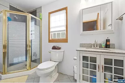 72 Hudson Drive, West Milford, NJ 07480 - Photo 15