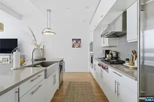 9 Somerset Ln 408, Edgewater, NJ 07020 - Photo 9