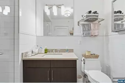 9 Somerset Lane 408 #408, Edgewater, NJ 07020 - Photo 7