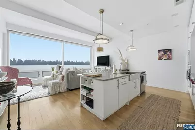 9 Somerset Lane 408 #408, Edgewater, NJ 07020 - Photo 5