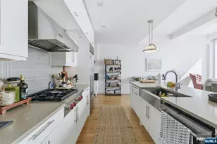 9 Somerset Ln 408, Edgewater, NJ 07020 - Photo 11