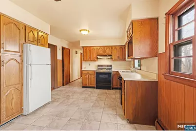 677 Greeley Avenue, Fairview, NJ 07022 - Photo 9