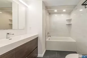 69 Amethyst Ln 283, Paterson, NJ 07501 - Photo 17