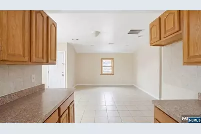 550 Norwood Street, East Orange, NJ 07018 - Photo 15