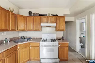 550 Norwood St, East Orange, NJ 07018 - Photo 17