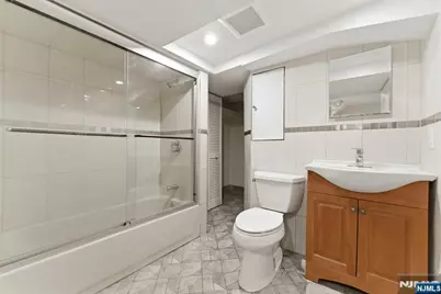 820 Elizabeth Street, Ridgefield, NJ 07657 - Photo 19