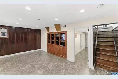 820 Elizabeth Street, Ridgefield, NJ 07657 - Photo 17