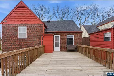 820 Elizabeth Street, Ridgefield, NJ 07657 - Photo 21
