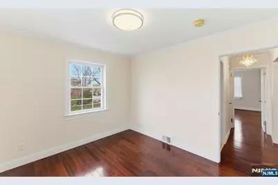 820 Elizabeth Street, Ridgefield, NJ 07657 - Photo 11