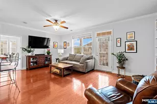 8 Cliff Road B3, Woodland Park, NJ 07424 - Photo 3