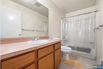 120 Carnegie Place, Union Township, NJ 07088 - Photo 9