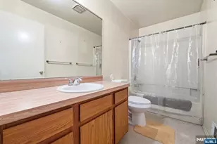 120 Carnegie Pl, Union Township, NJ 07088 - Photo 9