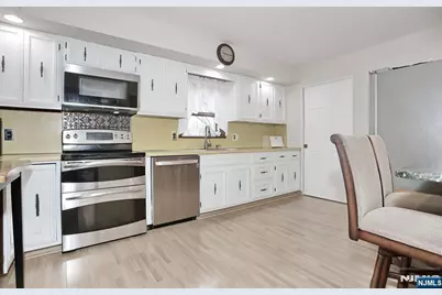 26 Wareham Road, Dumont, NJ 07628 - Photo 13