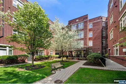 1121 Riverview Avenue 121 #121, Englewood, NJ 07631 - Photo 1