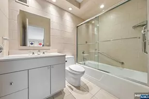 1500 Palisade 14F, Fort Lee, NJ 07024 - Photo 17