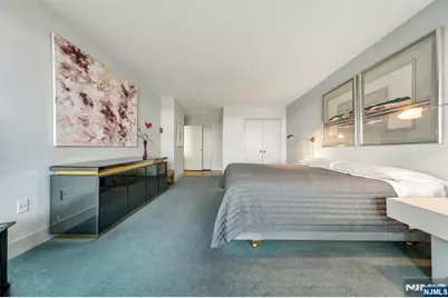 1500 Palisade 14F #14F, Fort Lee, NJ 07024 - Photo 13