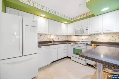 401 Dercole 111 #111, Norwood, NJ 07642 - Photo 13