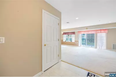 401 Dercole 111 #111, Norwood, NJ 07642 - Photo 5