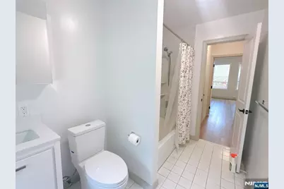 250 Broad Avenue 4D #4D, Leonia, NJ 07605 - Photo 9