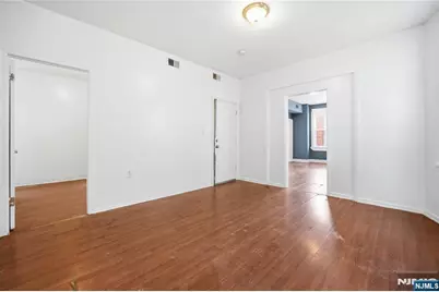 375 6th Avenue 2 #2, Newark, NJ 07107 - Photo 5