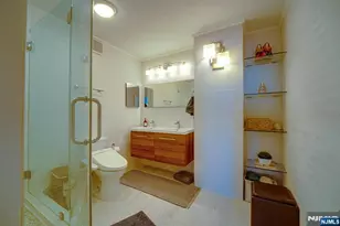 200 Winston Dr 2319, Cliffside Park, NJ 07010 - Photo 23