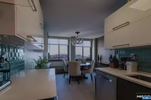 200 Winston Dr 2319, Cliffside Park, NJ 07010 - Photo 13