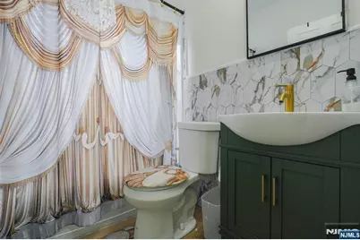 130 Elmwood Avenue, East Orange, NJ 07018 - Photo 21