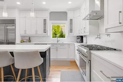 230 Park Avenue, Teaneck Township, NJ 07666 - Photo 15