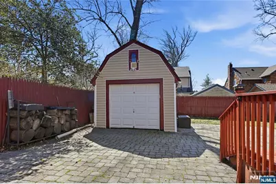 528 Wyndham Road, Teaneck Township, NJ 07666 - Photo 35