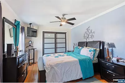 528 Wyndham Road, Teaneck Township, NJ 07666 - Photo 27