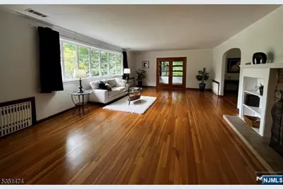 56 Grandview Place, North Caldwell, NJ 07006 - Photo 9