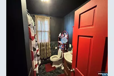 219 Lawrence Place, Paterson, NJ 07501 - Photo 33