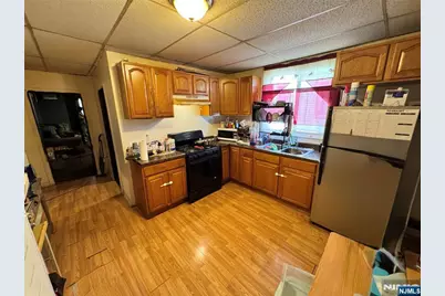 219 Lawrence Place, Paterson, NJ 07501 - Photo 35