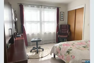 525 Stuyvesant Avenue, Lyndhurst Township, NJ 07071 - Photo 17