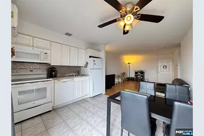 201 12th Street 21 #21, Palisades Park, NJ 07650 - Photo 7