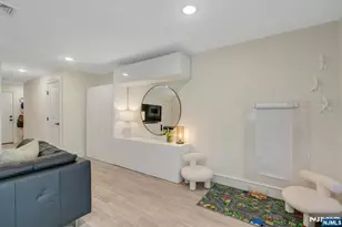 387 Lincoln Ave B, Cliffside Park, NJ 07010 - Photo 17