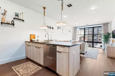386 5th Street 302-A #302-A, Jersey City, NJ 07302 - Photo 3
