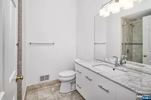 326 Midland Ct, West New York, NJ 07093 - Photo 15