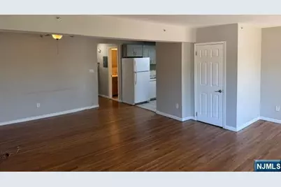 33 Henry Place B4 #B4, Hackensack, NJ 07601 - Photo 29