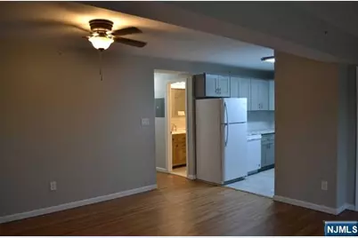 33 Henry Place B4 #B4, Hackensack, NJ 07601 - Photo 9